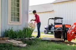 Land Pride PFL1242 1200lb 42″ Pallet Forks