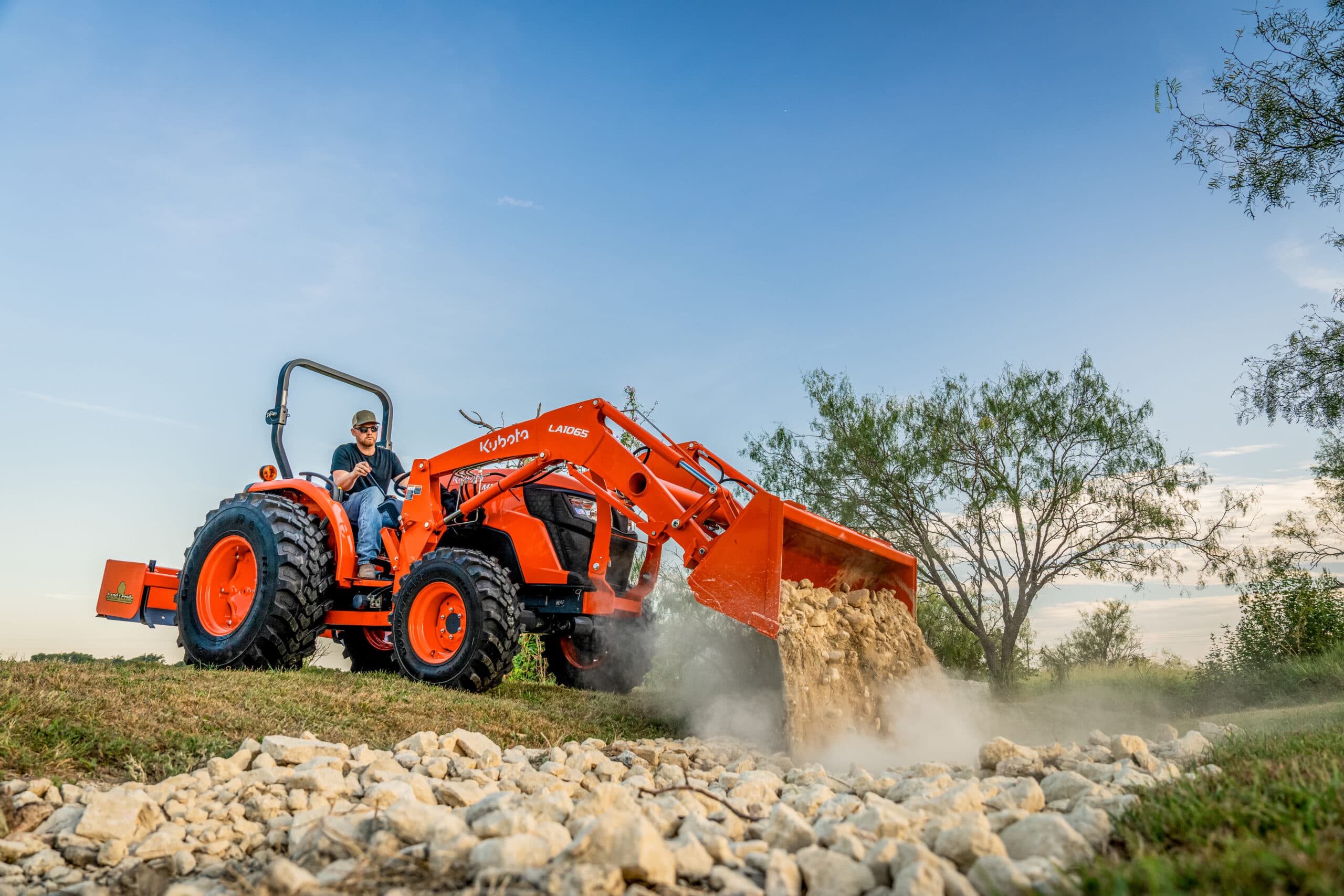 Kubota MX5400 Tractor and Loader