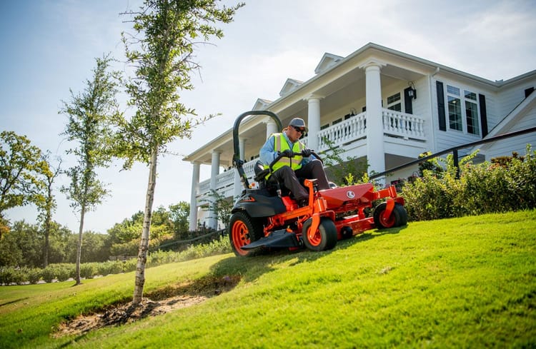 Kubota Z422KWNC-54 24 HP Kawasaki 54″ Cut