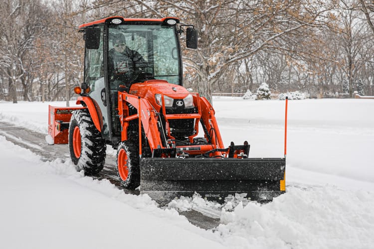 Land Pride STB1584-01-21-33 Steel Edge, Deflector and Dual Cylinders 84″ Snow Blade