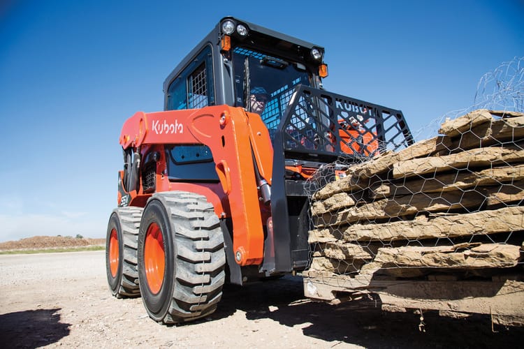 Kubota SSV75PHFRC 75HP Pilot Controls, High Flow, Ride Control, Cab